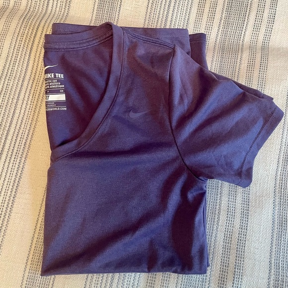NWOT Nike Dri-fit Athletic Tee - Picture 4 of 4